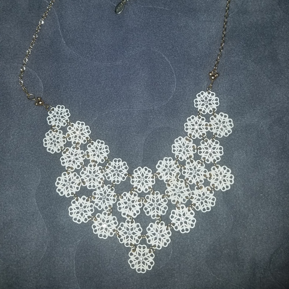 *FREE with any other purchase* Necklace